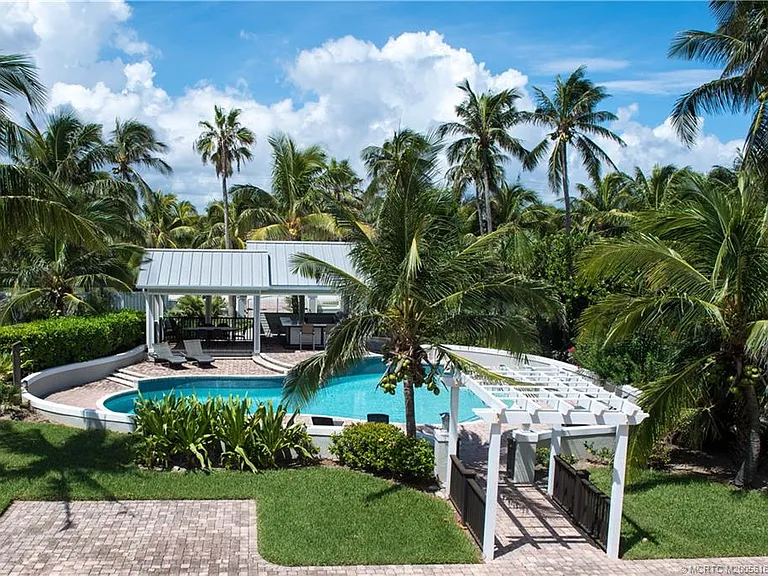 1871 NE Ocean Blvd #UPPER GUEST HOUSE — Photo 6