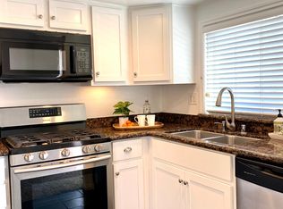 1407 California St #4, Huntington Beach, CA 92648