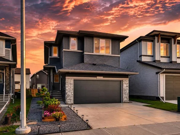 43 N Hotchkiss Row SE, Calgary, AB T3S 0J5