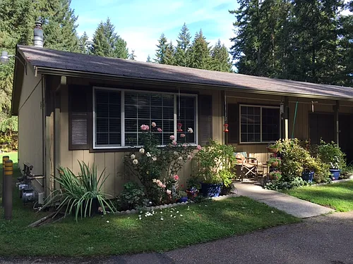 2625 Maccubbin Ln SE #B Photo 1