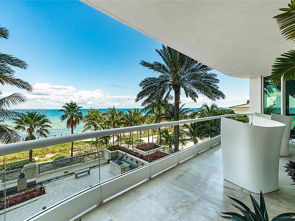 4th image of 16051 Collins Ave APT 403