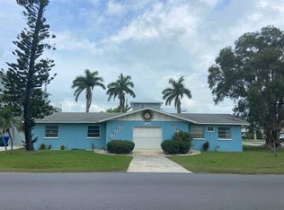81 N Shore Dr, Anna Maria, FL 34216