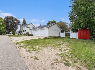 77 2nd St S, Kent City, MI