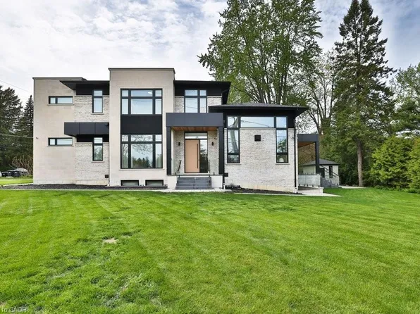 1143 Kane Rd, Mississauga, ON L5H 2M2