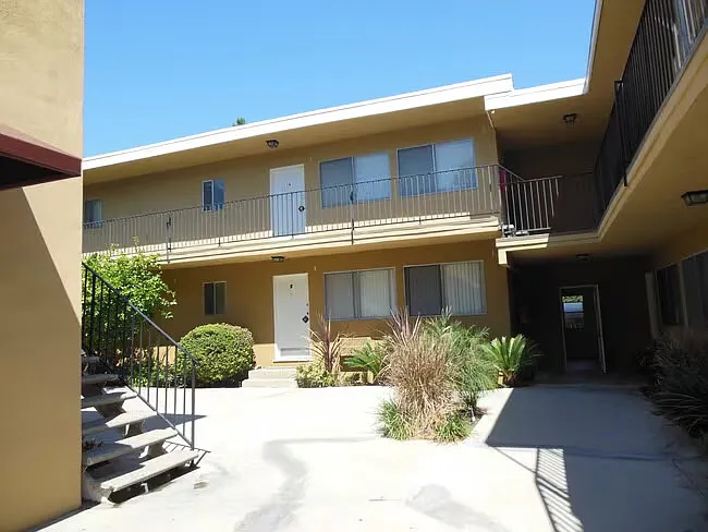 Lindley Garden Apartments — Photo 4