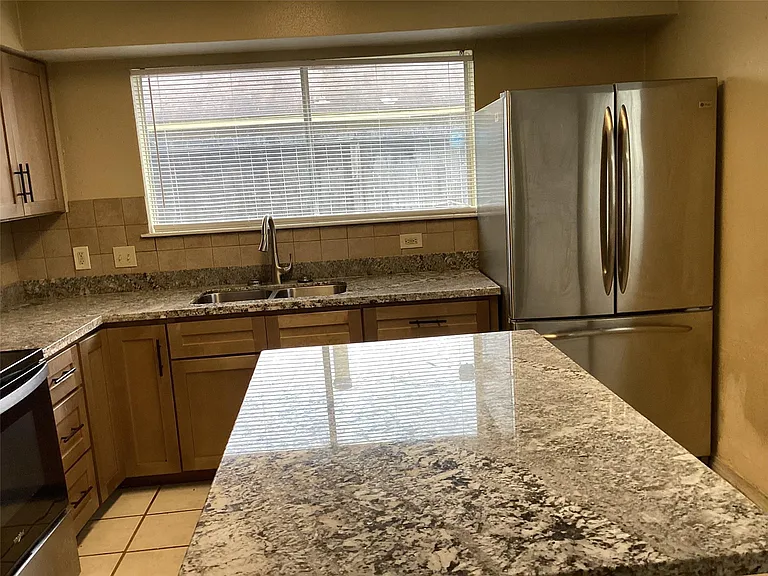 15831 Bazelbriar Ln — Photo 39