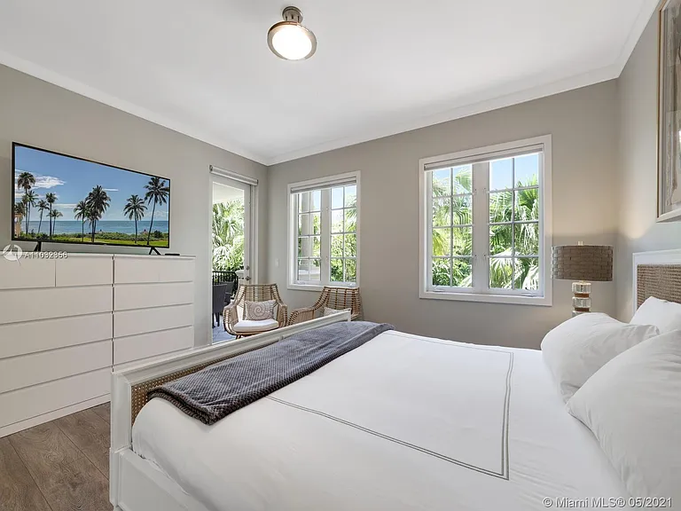 19126 Fisher Island Dr #19126 — Photo 22