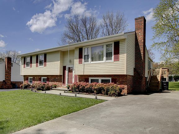 3rd image of 5125 N Lake Dr
