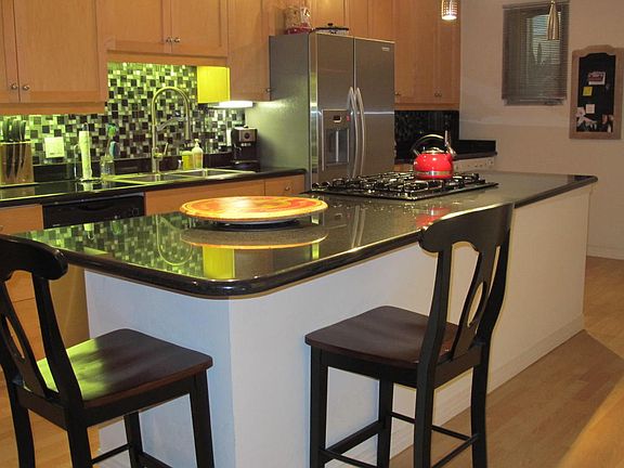 3rd image of 285 N Ventura Ave APT 8