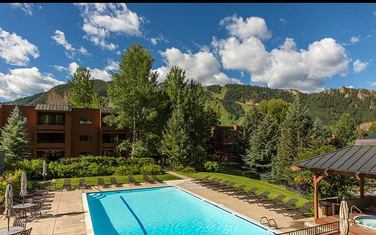 1 bed, 595 sqft, $5,600 — Photo 3