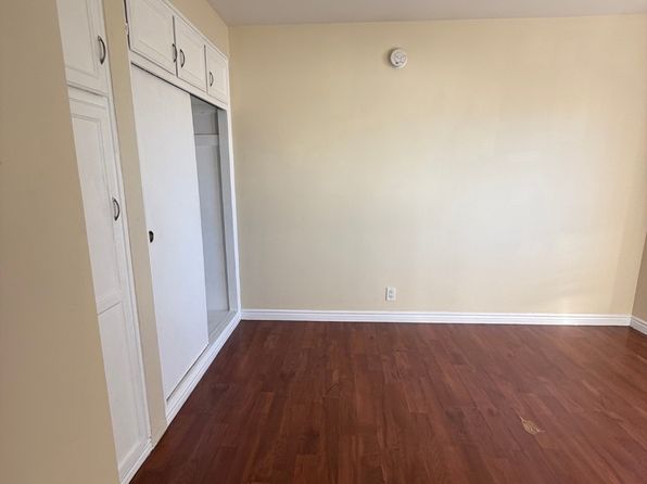 6600 S Normandie Ave #4