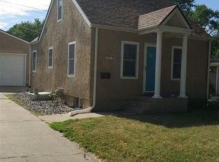 1213 S Wayland Ave, Sioux Falls, SD 57105