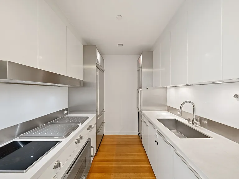 400 E 67th St #20C — Photo 6