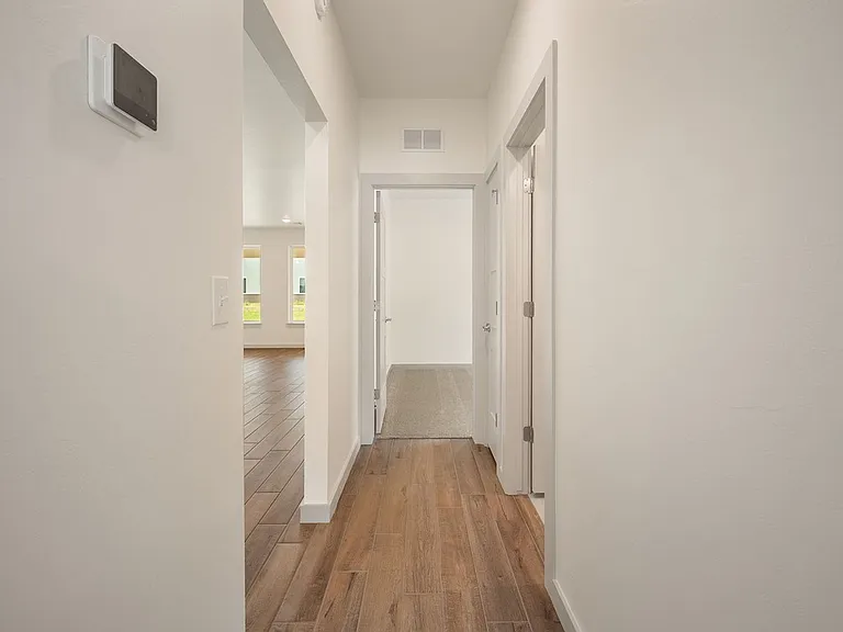 4909 Misty Wood Ln — Photo 24