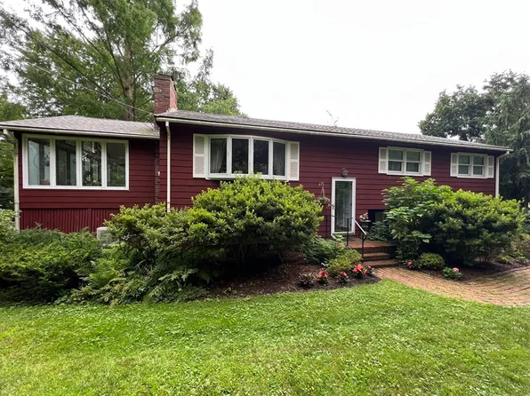 2 Flagg Rd, Southborough, MA 01772