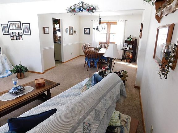 3rd image of 5932 Carriage Hill Dr