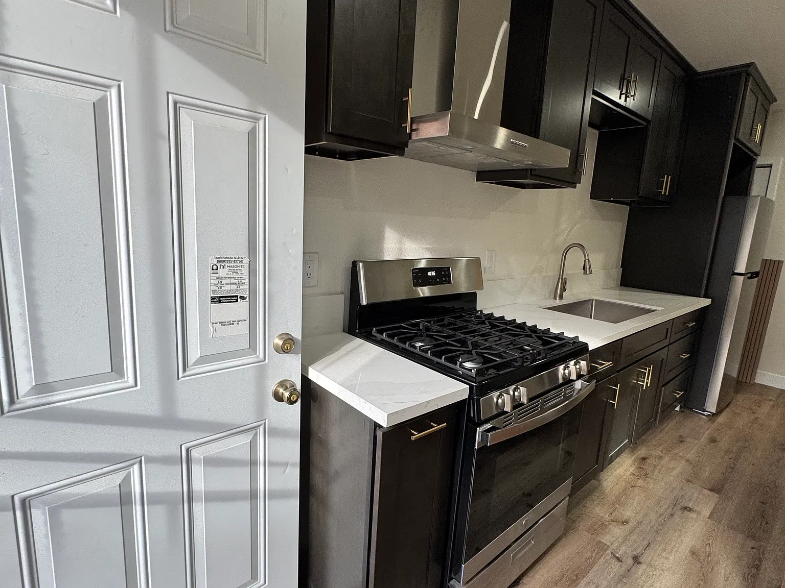 2 bed, 520 sqft, $1,750 — Photo 3