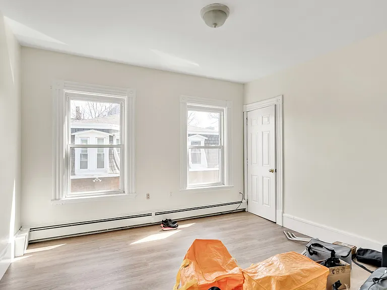 20 Ashford St #1A — Photo 2