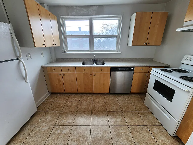 310 Blake Blvd — Photo 7