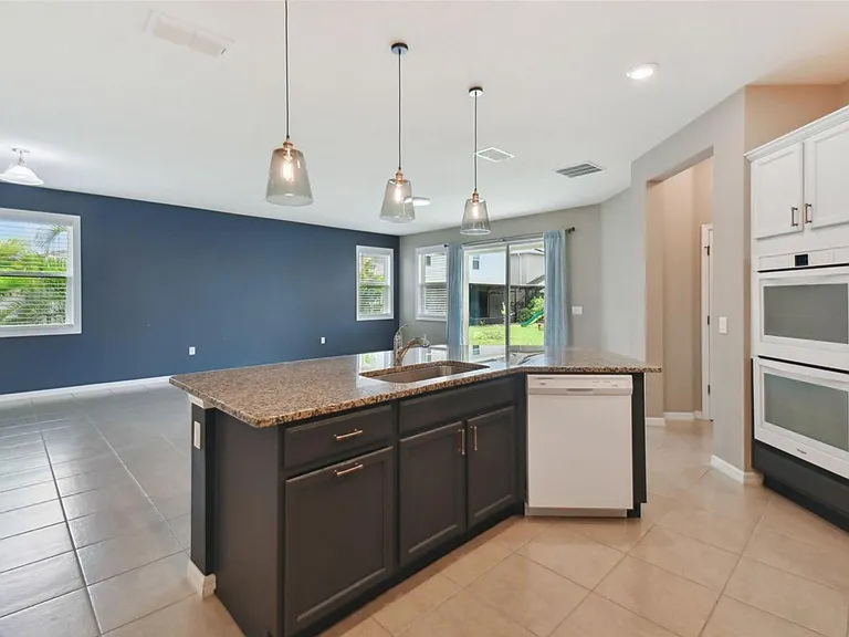 10606 Laguna Plains Dr — Photo 23