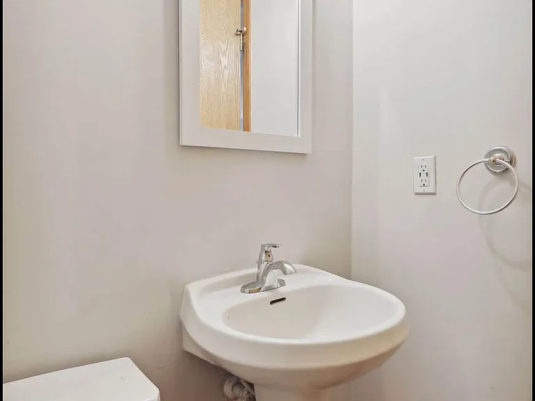 30 E 13th St #30 — Photo 8