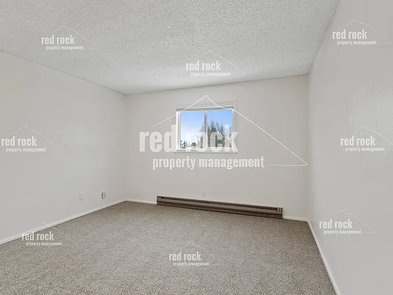 107 E Hattie Ave — Photo 10