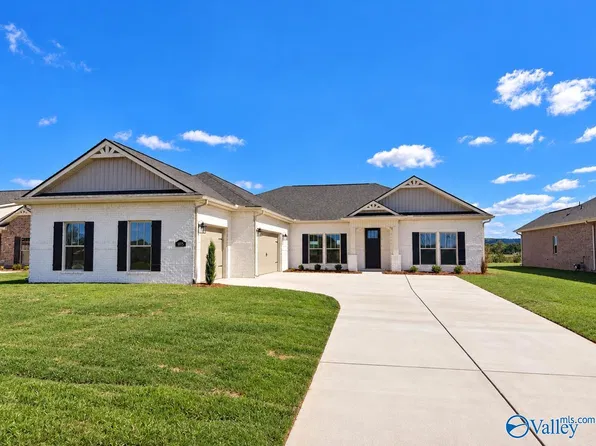 1115 Maplehurst St, Decatur, AL 35603