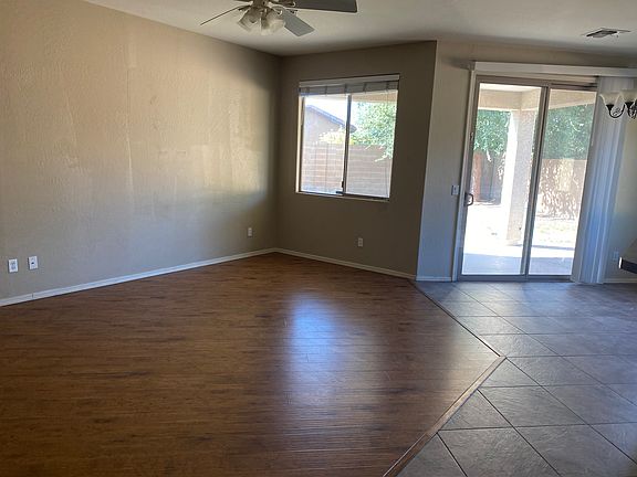 4th image of 3061 E Vallejo Dr
