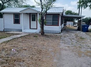 919 N Live Oak St, Mathis, TX 78368