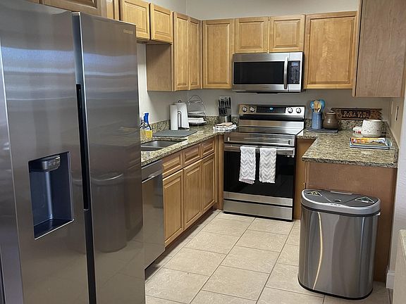 5th image of 834 E 25th Ave