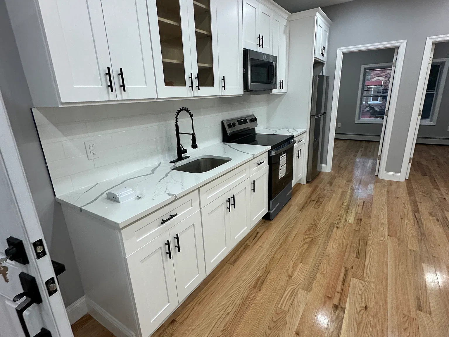 5 bed, $4,750 — Photo 3