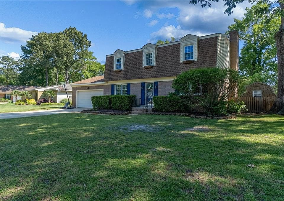 Beautiful single-family home situated on a big quarter acre yard in the desirable Hilltop area. 
