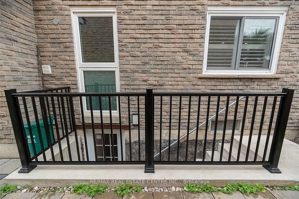 2 bed, $1,800 — Photo 2