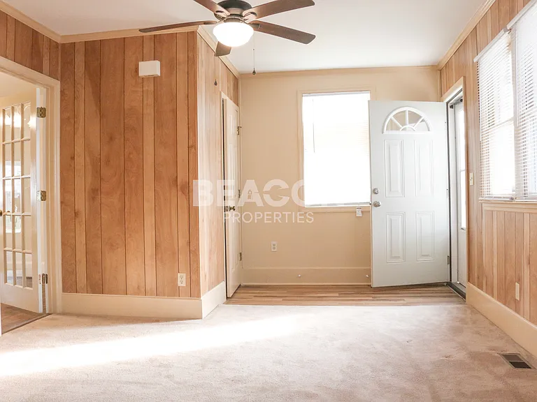 420 S 19th St — Photo 21