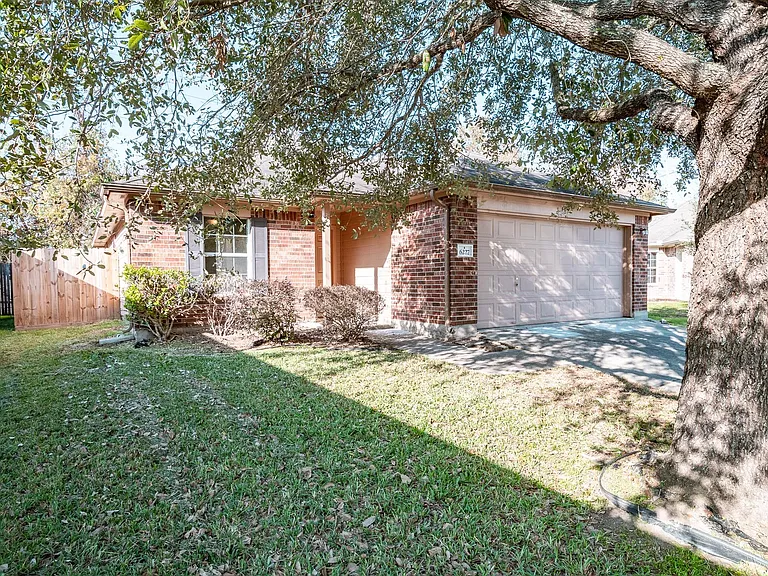 6227 Lovage Ave — Photo 3