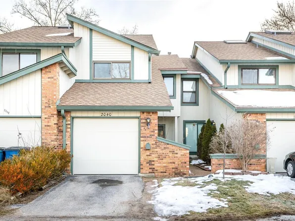 2040 Falling Brook Dr, Maryland Heights, MO 63043