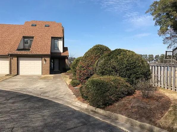 68 Sandie Point Ln, Portsmouth, VA 23701