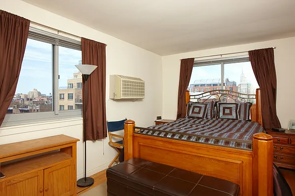 Rented by Town Residential | media 27