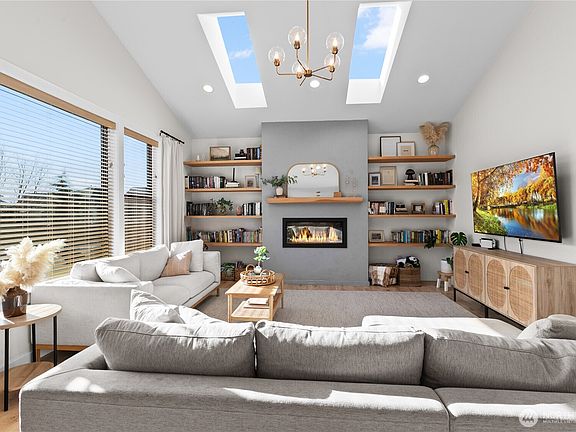 4th image of 2473 Angelina Street