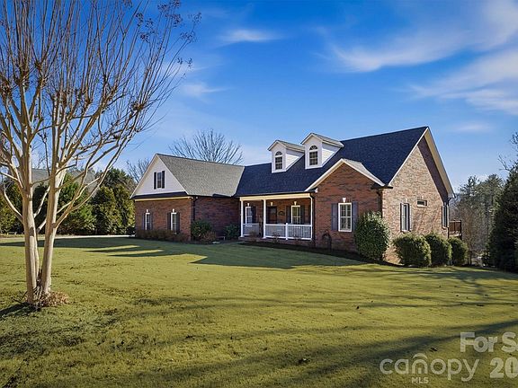 2nd image of 106 River Hills Way