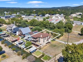 203 Waterview Dr, Kingsland, TX 78639