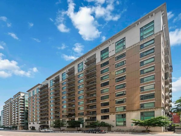 200 Besserer St #204, Ottawa, ON K1N 0A7