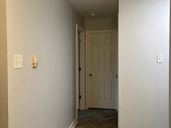 3rd image of 673 E Fullerton Ave