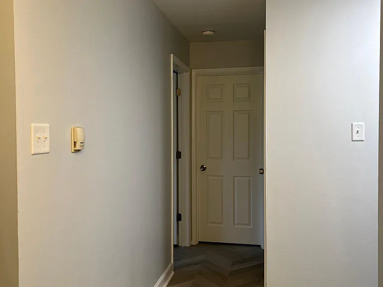 673 E Fullerton Ave — Photo 3