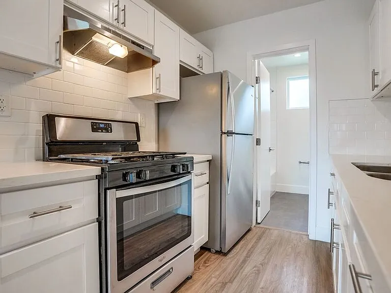 4037 W 28th St — Photo 14