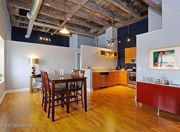 2nd image of 3150 N Sheffield Ave APT 605