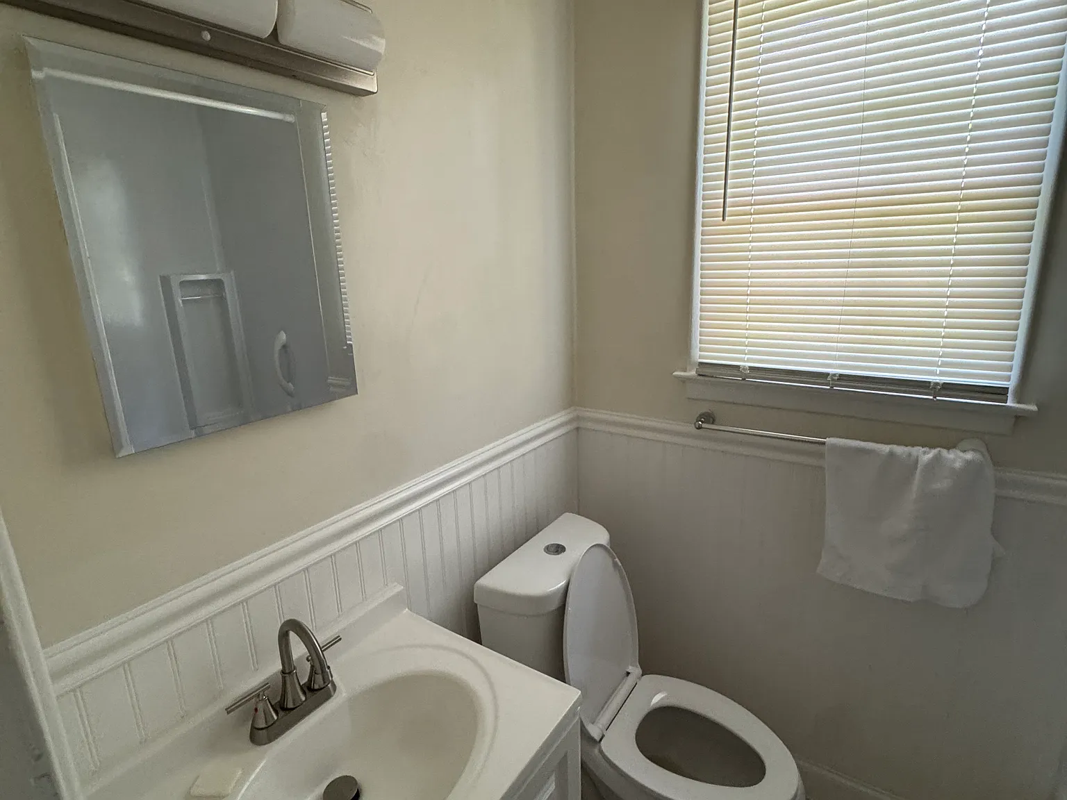 3 bed, $2,200 — Photo 4