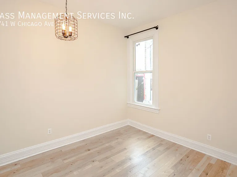 1741 W Chicago Ave #2F — Photo 9