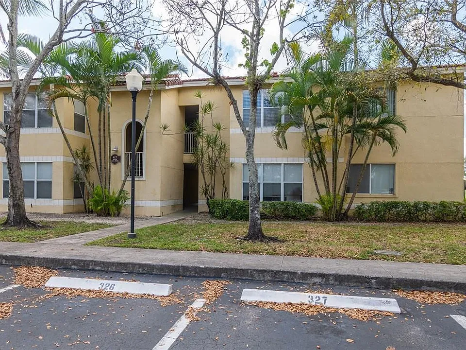 417 Vista Isles Dr #2322
