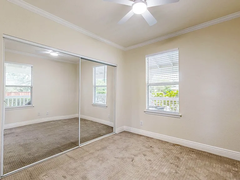 1133 Edwards St — Photo 13